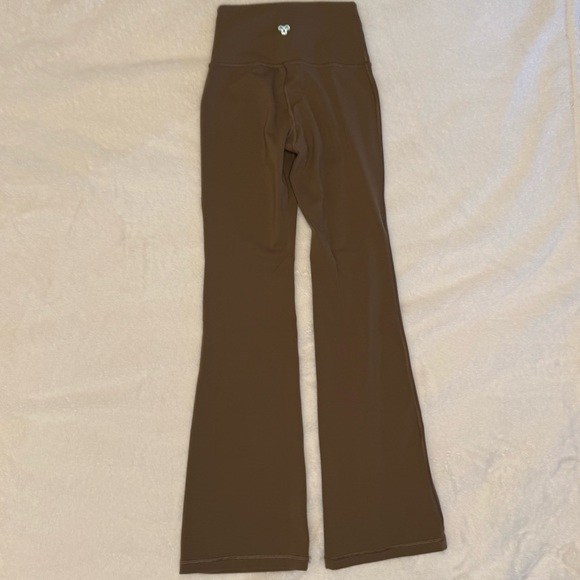 TNA Hi-Rise Leggings with flare - Brown/caramel - Picture 7 of 11